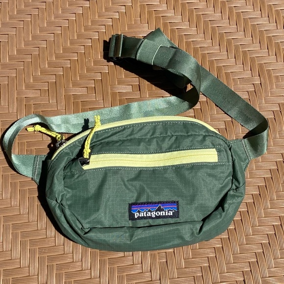 Patagonia Handbags - Patagonia Ultralight Black Hole Hip Pack